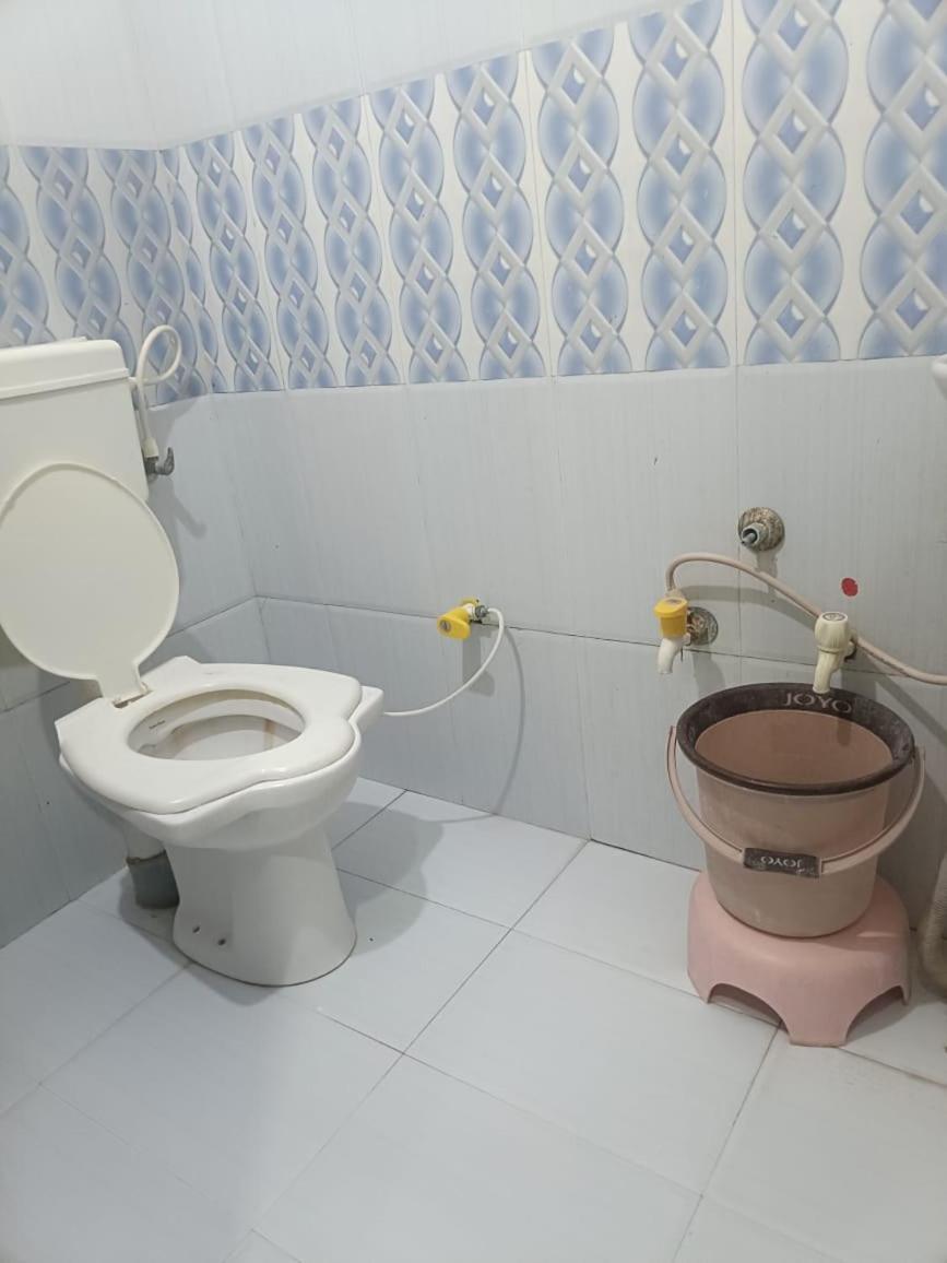 Hotel Mahalaxmi Dwārka Buitenkant foto